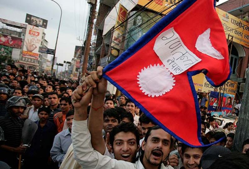 El rey de Nepal tiene 15 días para abandonar su palacio tras proclamarse la República
