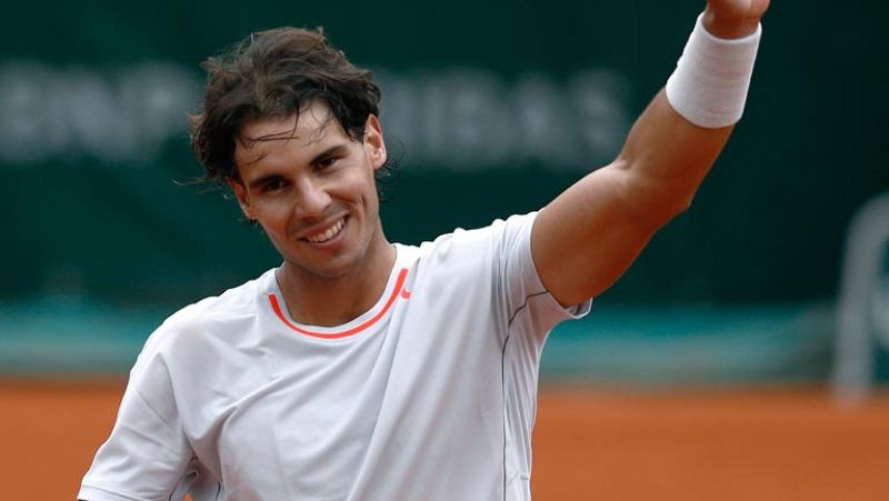 Nadal avanza en París ante un correoso Klizan