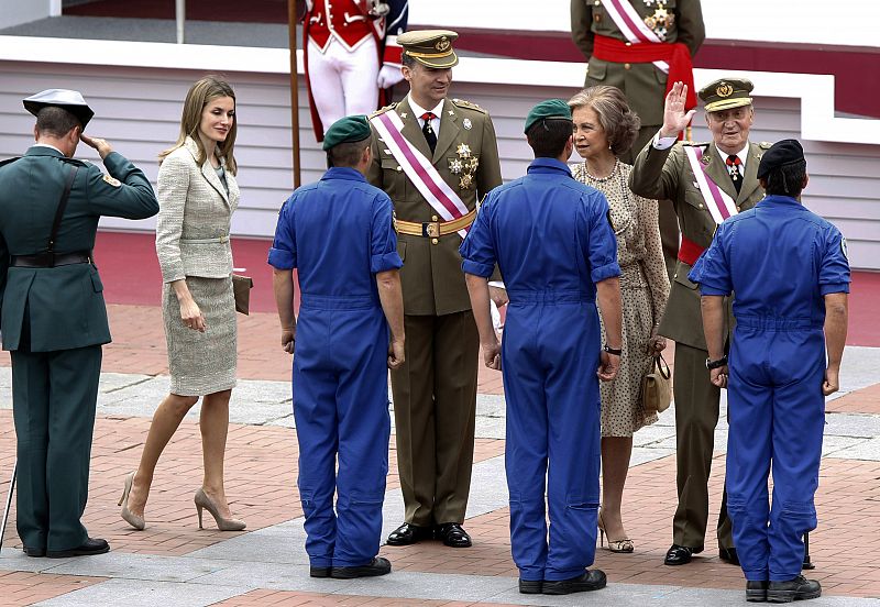 Los reyes presiden el acto central del Día de las Fuerzas Armadas más austero de la historia