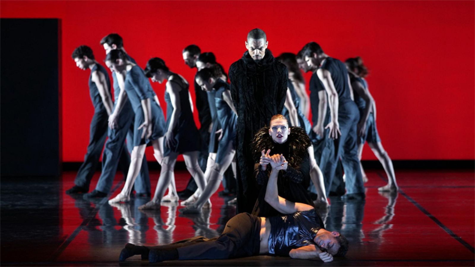 Goyo Montero hace bailar a 'Romeo y Julieta' - Ver ahora