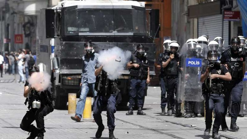 El primer ministro turco advierte de que no cederá ante los manifestantes
