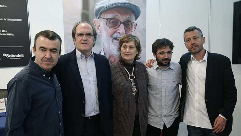 La memoria de José Luis Sampedro llena la Feria del Libro de Madrid
