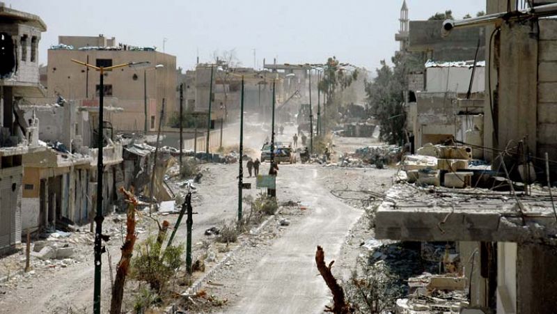El régimen sirio y los rebeldes luchan por el control del principal puesto fronterizo con Israel