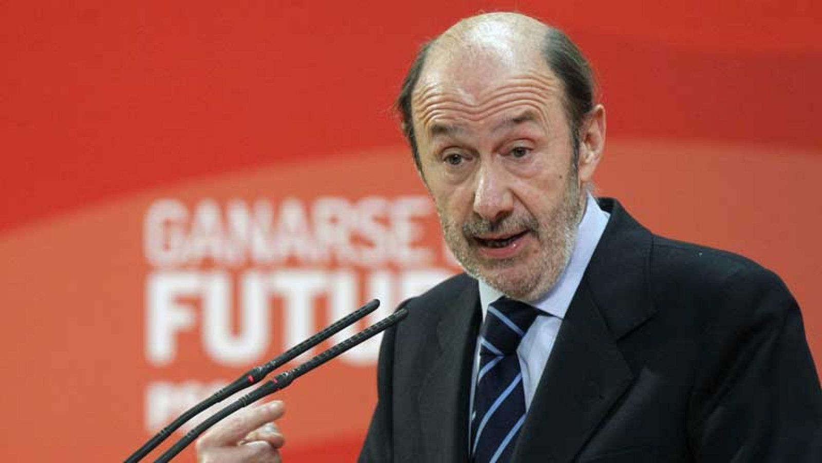 Rubalcaba quiere evitar retrocesos en materia de igualdad