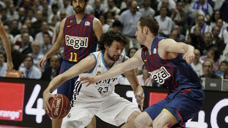 El Real Madrid vence al Barcelona Regal con polémica en el primer encuentro de la final ACB