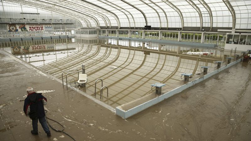 Pamplona recupera la normalidad tras la "mayor riada de su historia"