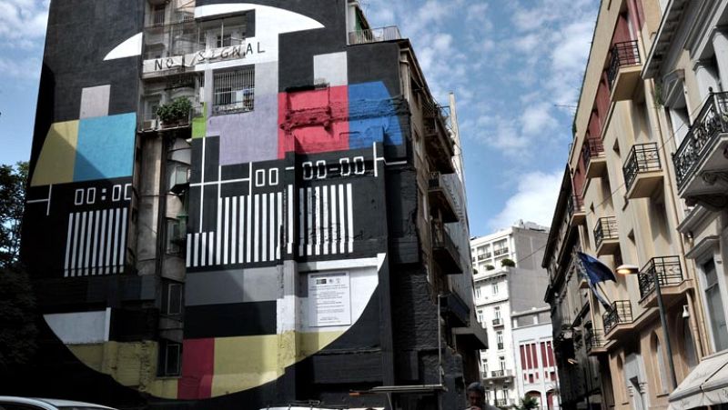 La televisión pública griega deja de emitir y sus trabajadores ocupan las instalaciones