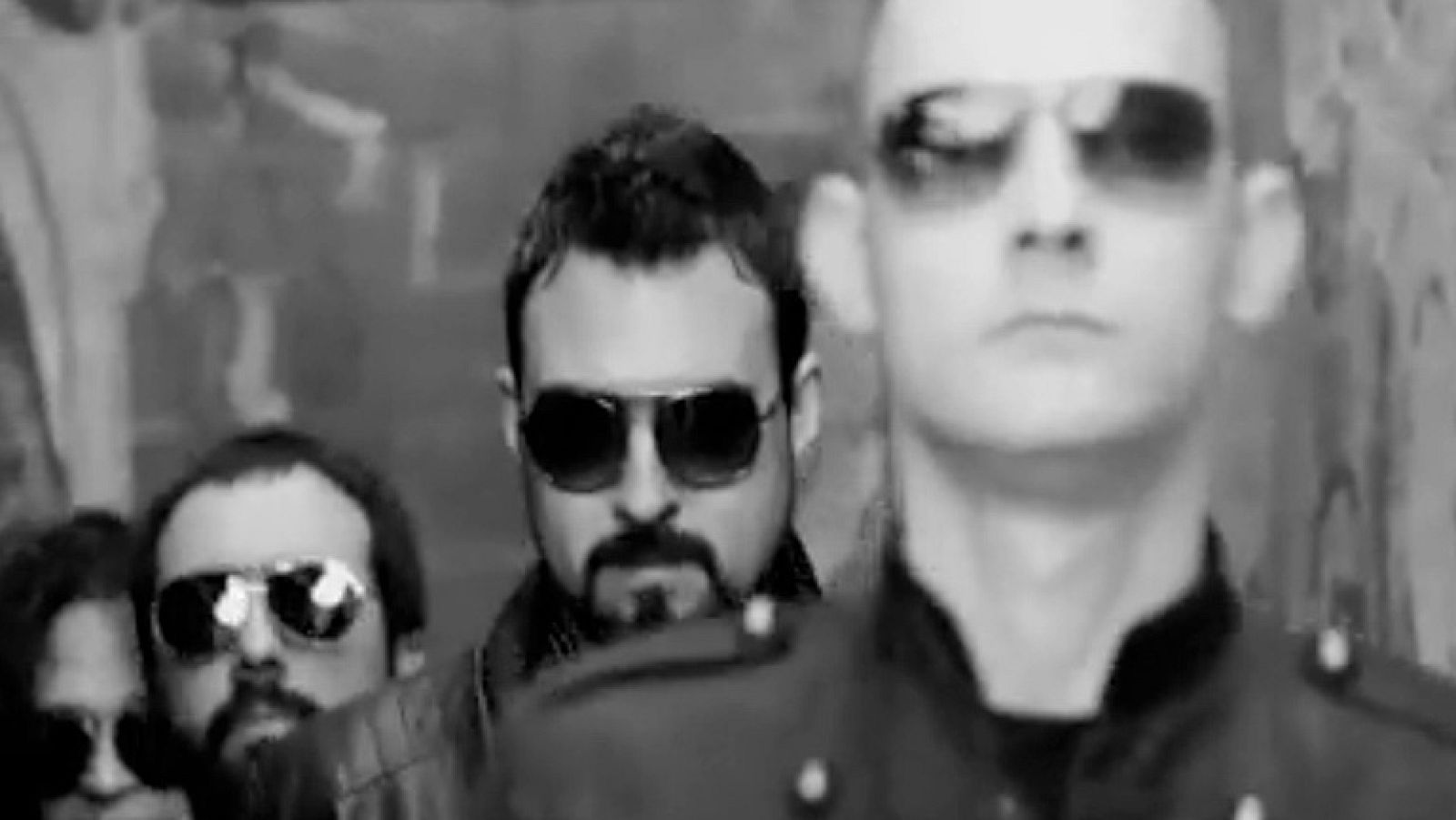 La reMovida - Aeroplástica - "Inflamable"