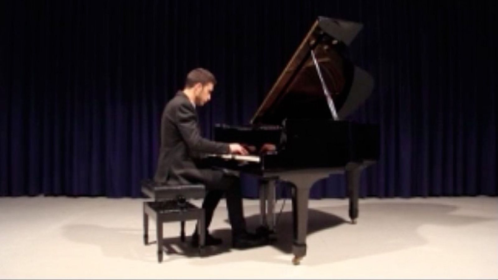 La reMovida - Pablo Andrés - "Personalidad artificial"