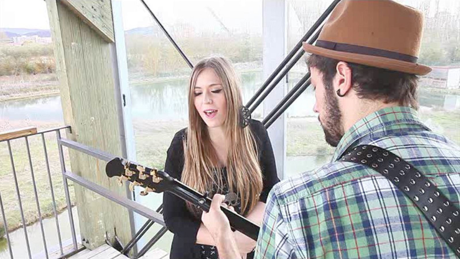 La reMovida - Porque llevabas sombrero - "Gritar"