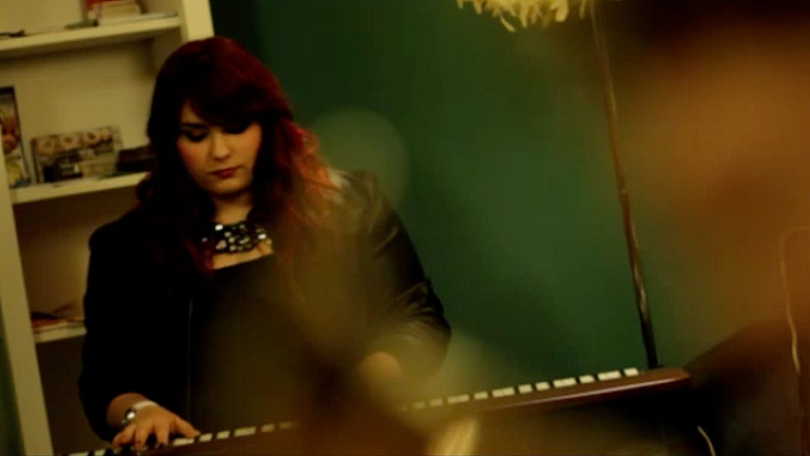 La reMovida - No cantes Victoria - "Cinnamon"