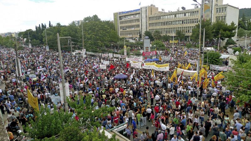 Seguimiento desigual durante la huelga general en defensa de la radiotelevisión pública griega