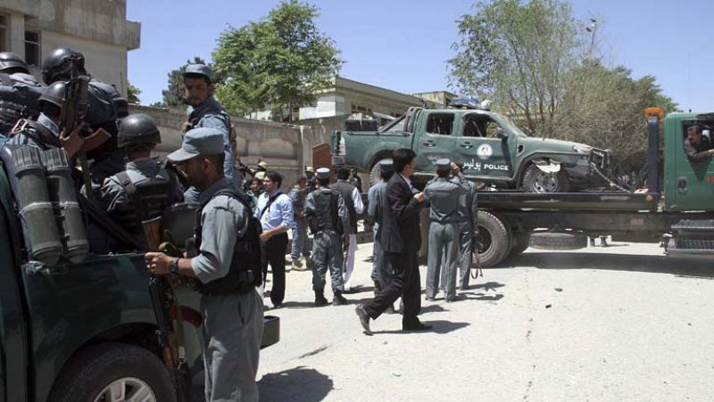 Afganistán inicia la última fase para asumir toda la seguridad en pleno repunte de la violencia