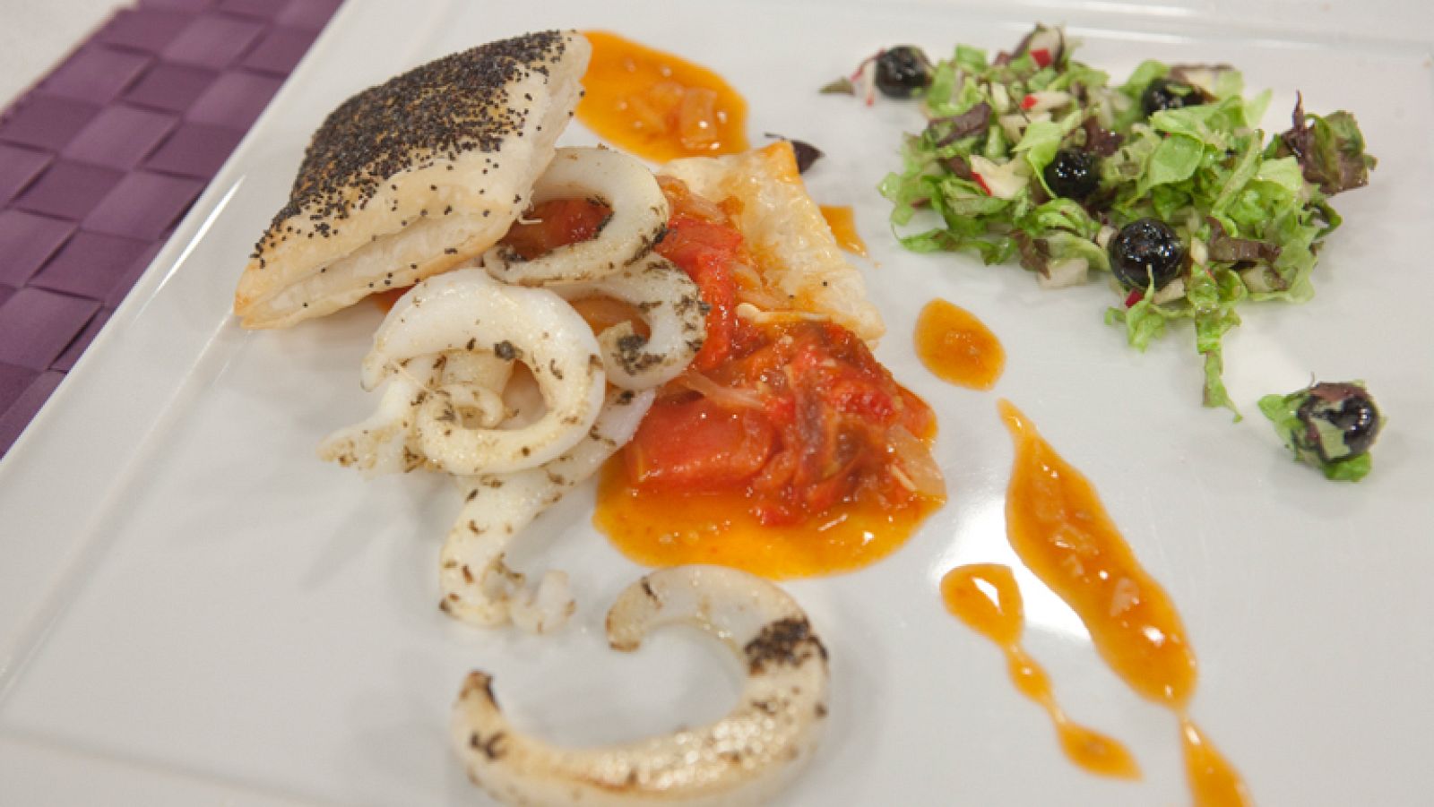 Saber Cocinar - Sepias salteadas con salsa provenzal y crujiente de hojaldre