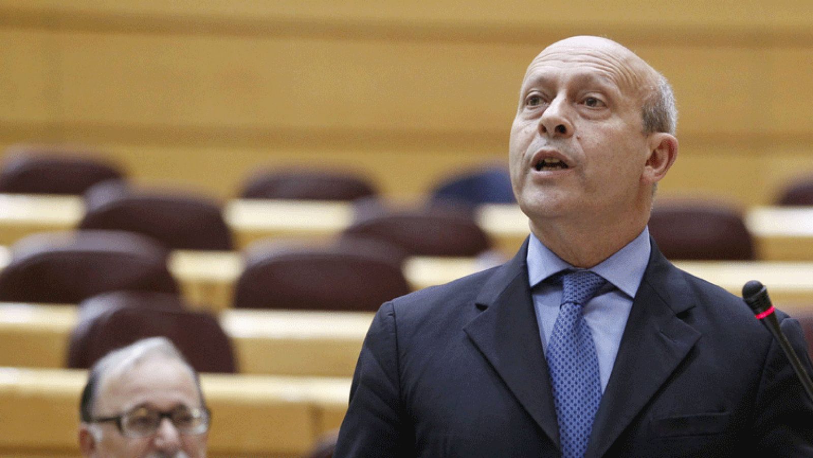 Wert anuncia que se han condedido 18.800 becas menos