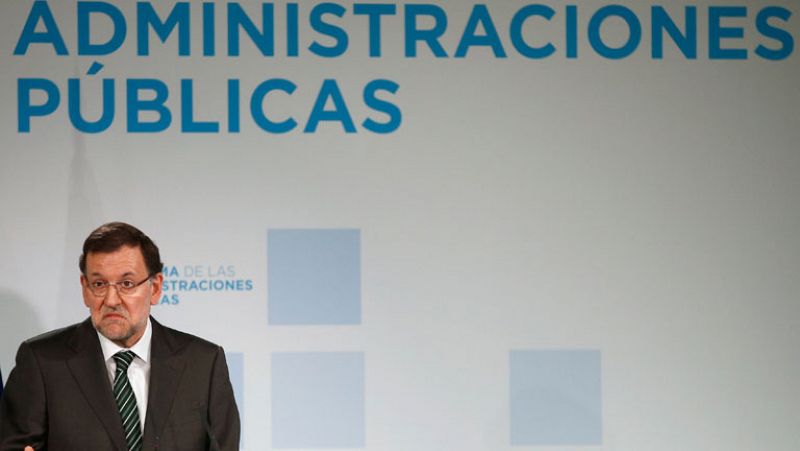 Rajoy asume 217 medidas de los expertos para unas administraciones "más austeras y eficientes"
