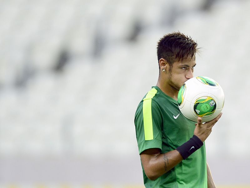 Neymar se posiciona a favor de las protestas ciudadanas de Brasil