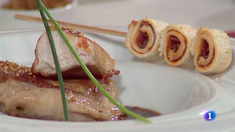 Conejo a la plancha con piruletas de pan de molde