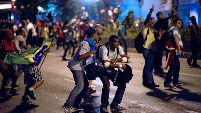 Sao Paulo y Río de Janeiro ceden a la presión de los manifestantes y bajan el precio del transporte