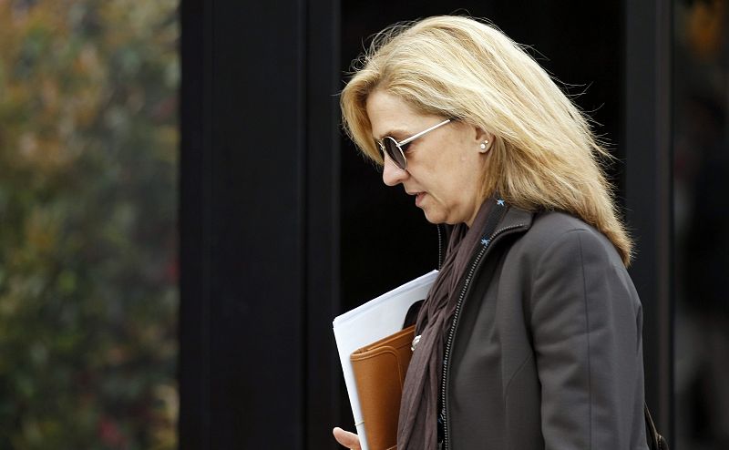 Manos Limpias pide citar a la presidenta de la Agencia Tributaria por el informe de la infanta