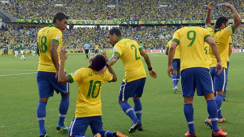 Brasil e Italia juegan un clásico con el objetivo de evitar a España