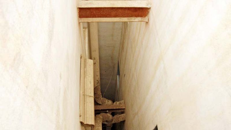 Rescatan con vida a un recién nacido en un respiradero de un edificio en Alicante