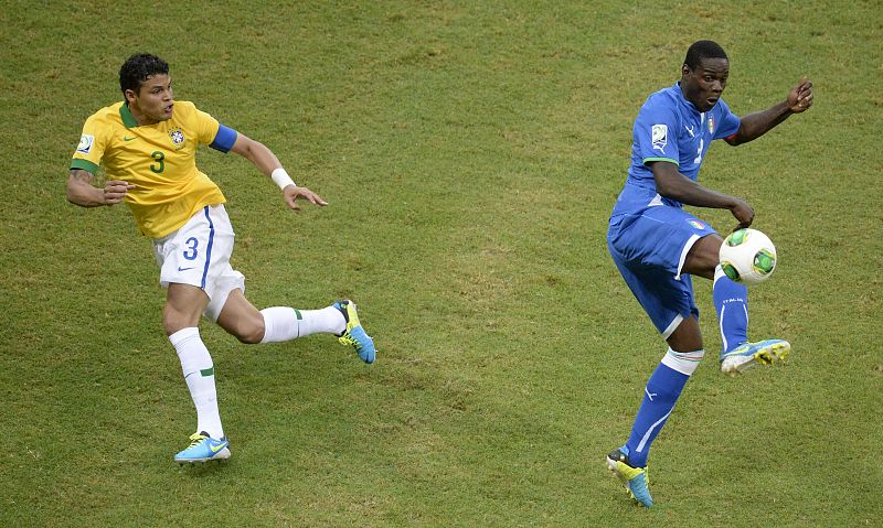 Thiago Silva no cambia París por Barcelona