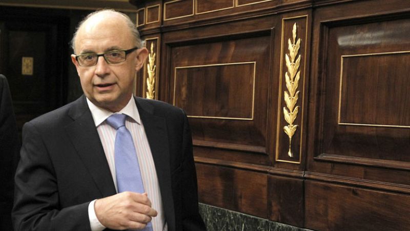 Montoro pide no sembrar dudas sobre Hacienda y dice que todos los NIF se someten a inspección