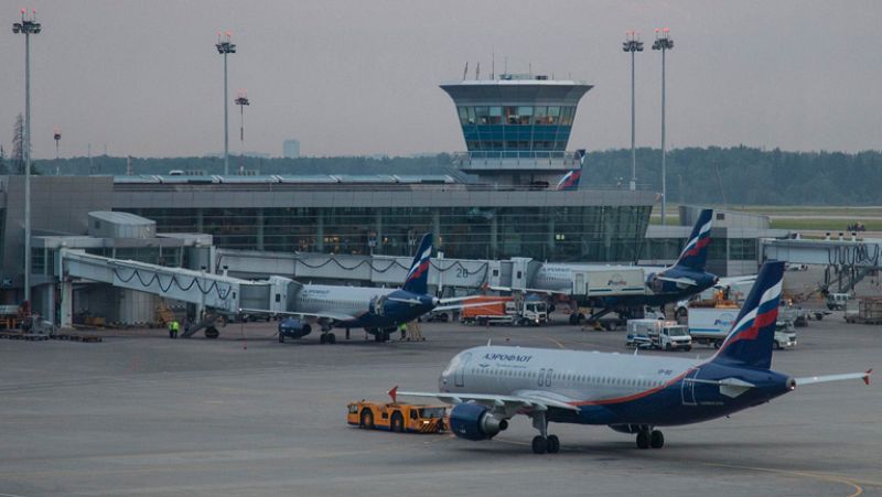 Edward Snowden, atrapado sin pasaporte en el aeropuerto de Moscú