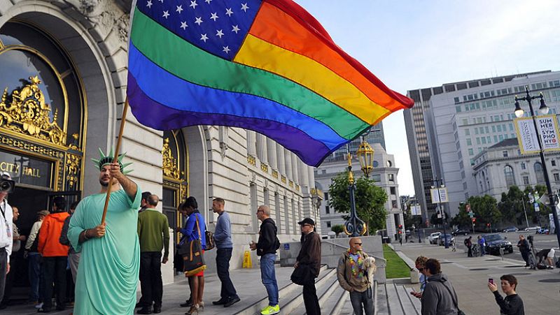 El Supremo de EE.UU. declara inconstitucional la ley que no reconoce el matrimonio homosexual
