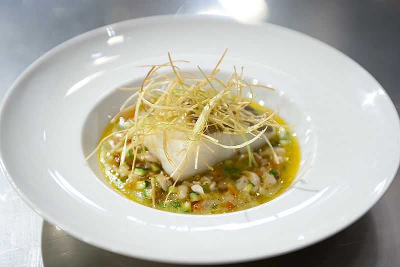 Bacalao al pil pil con pisto de verduras