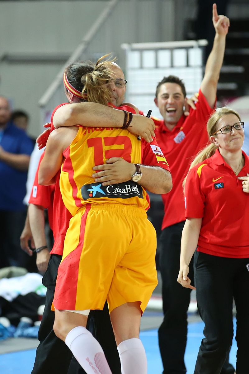 Mondelo: "Hoy disfrutaremos la plata; mañana, a preparar la final"