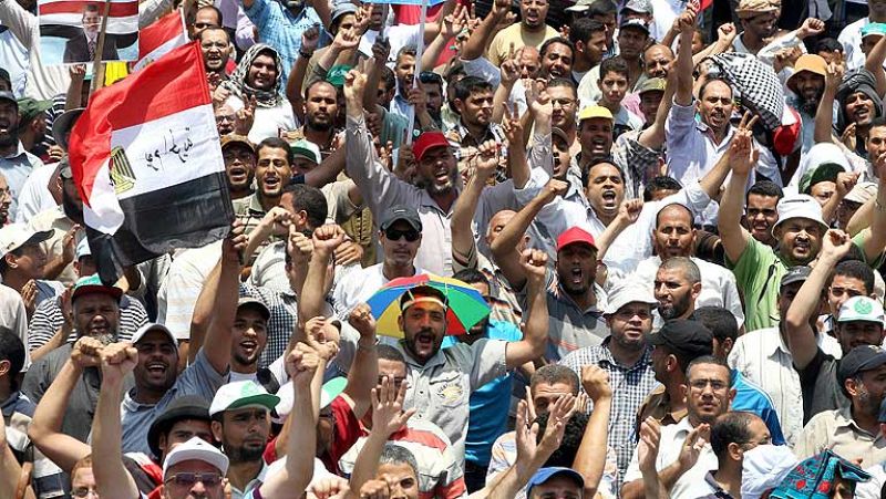 Egipto aguarda al borde del pánico las masivas protestas contra el presidente Morsi