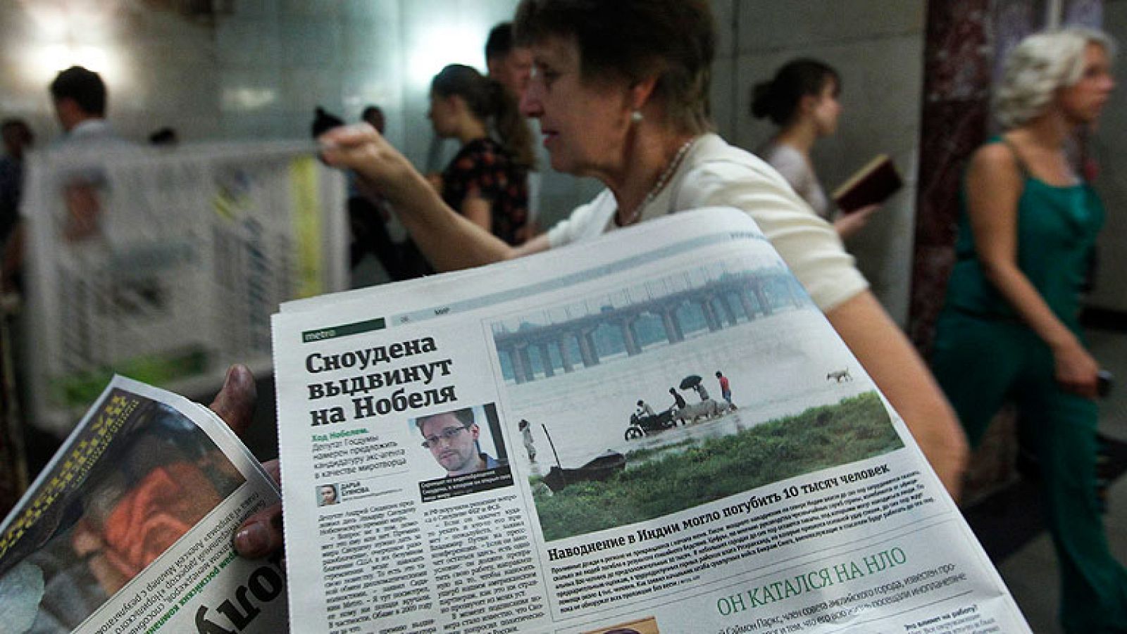 Snowden pide asilo en una veintena de países, entre ellos España, pero retira su solicitud a Rusia | Ver