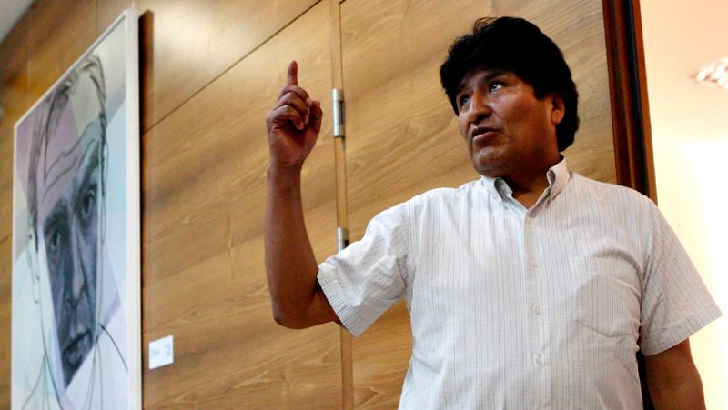 Varios países europeos niegan el paso al avión de Evo Morales por si escondía a Snowden