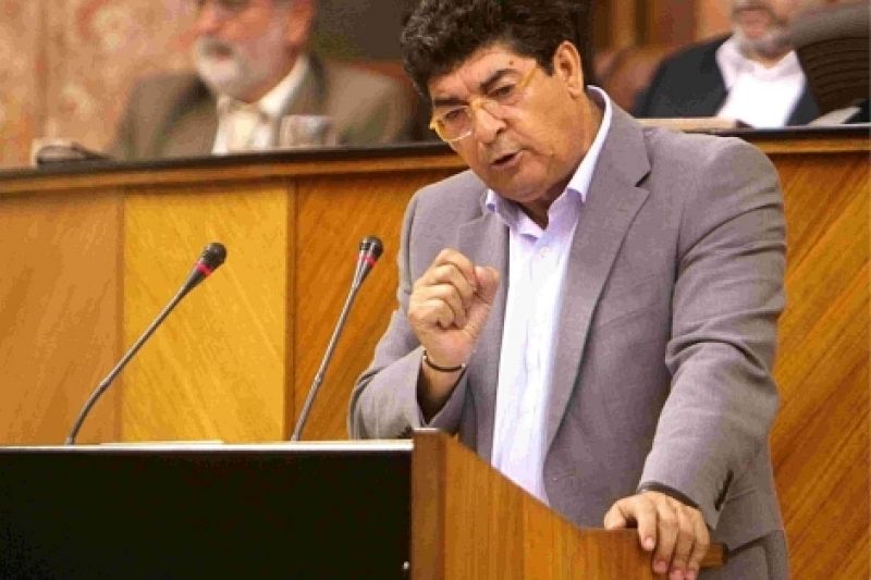 Valderas asegura que ningún imputado en el caso de los ERE puede estar en el Gobierno andaluz