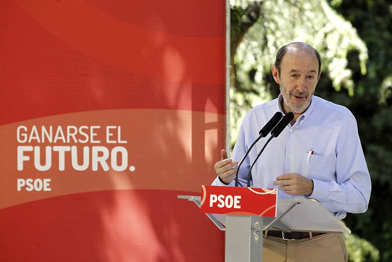 Rubalcaba reitera la intención de su partido de recurrir ante el Constitucional la Ley de Costas