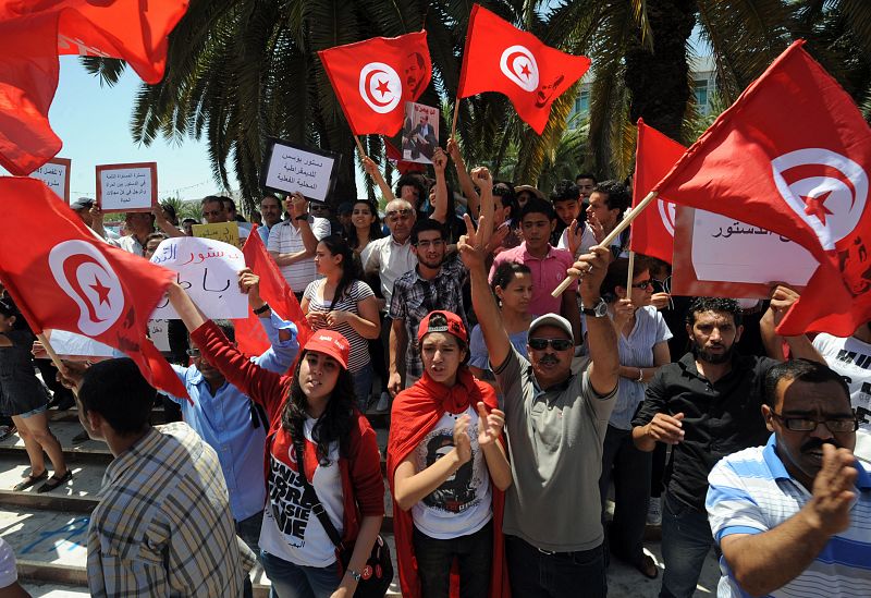 Las miradas se vuelven hacia Túnez tras el golpe de Estado en Egipto