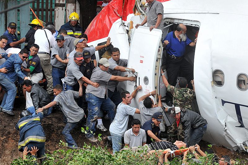 Al menos cinco muertos y 38 heridos un accidente aéreo en Honduras