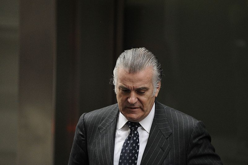 Bárcenas recurre el bloqueo de sus cuentas porque no puede pagarse la defensa