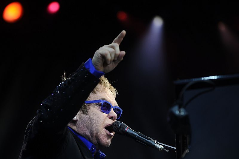 Elton John afirma que podría haber muerto de una apendicitis