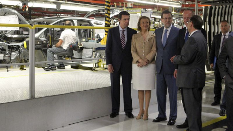 Opel anuncia que fabricará el Mokka en España durante la visita de Rajoy a Figueruelas