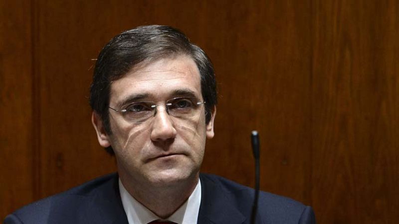 Conservadores y socialdemócratas negociarán la coalición exigida por el presidente de Portugal