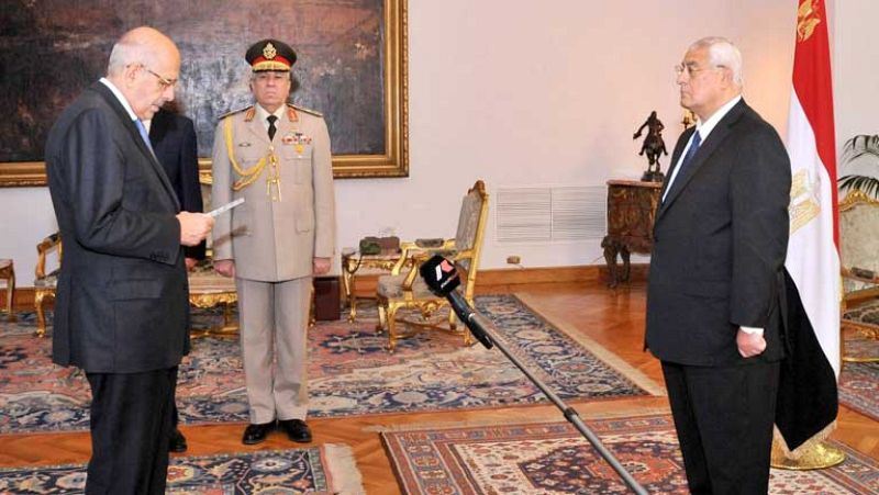 La Justicia egipcia ordena bloquear los fondos de varios líderes islamistas