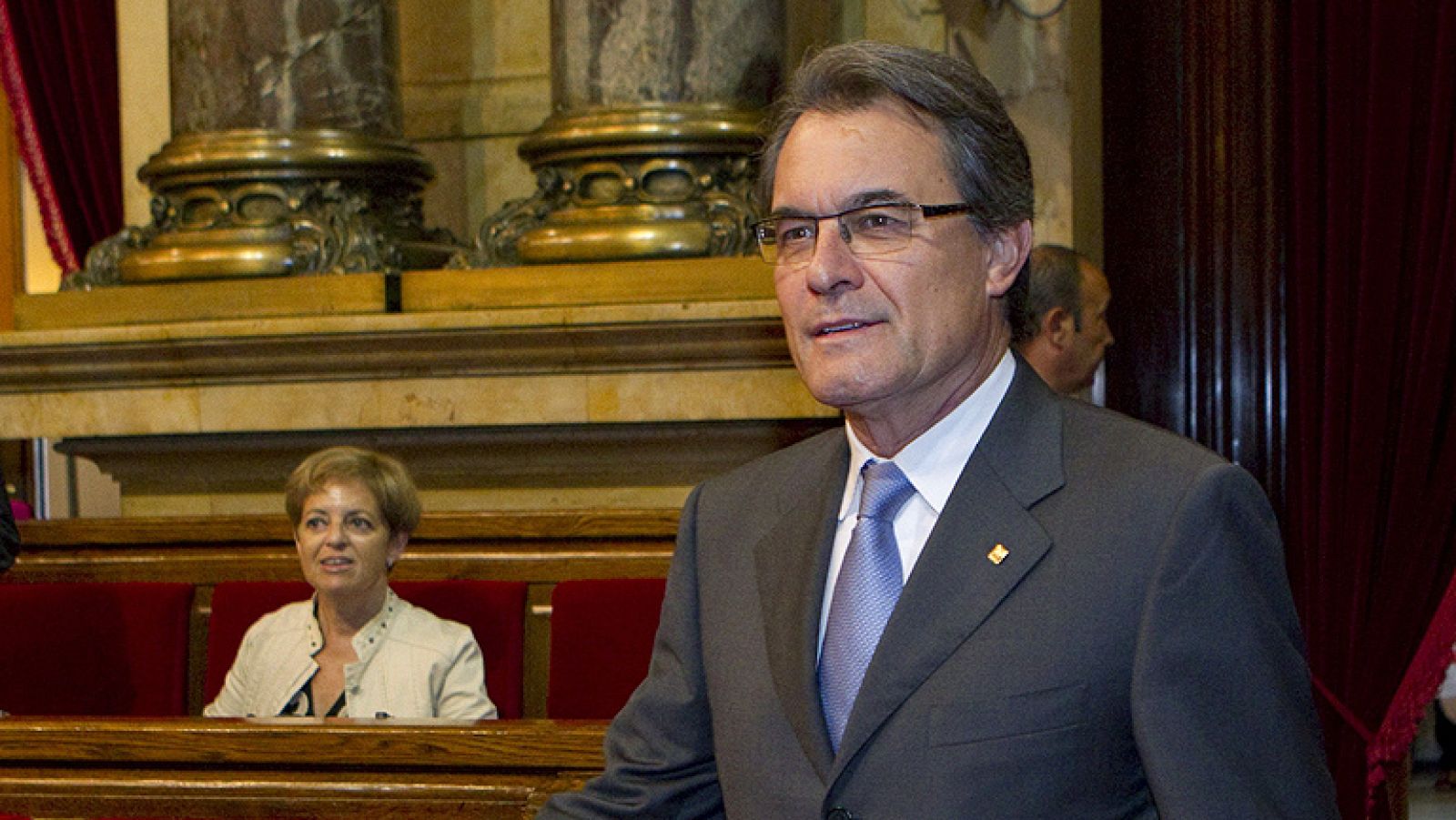 Artur Mas niega en el Parlament la financiación irregular de su partido