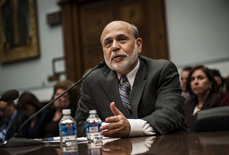 Bernanke dice que el estímulo monetario continuará y se ajustará a los datos económicos