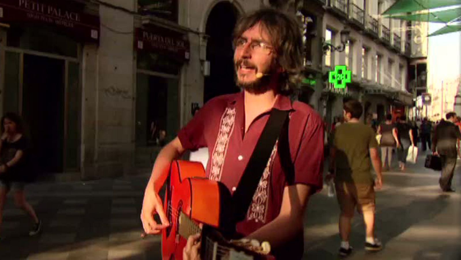 Xoel López canta "Por el viejo barrio" - Ver ahora