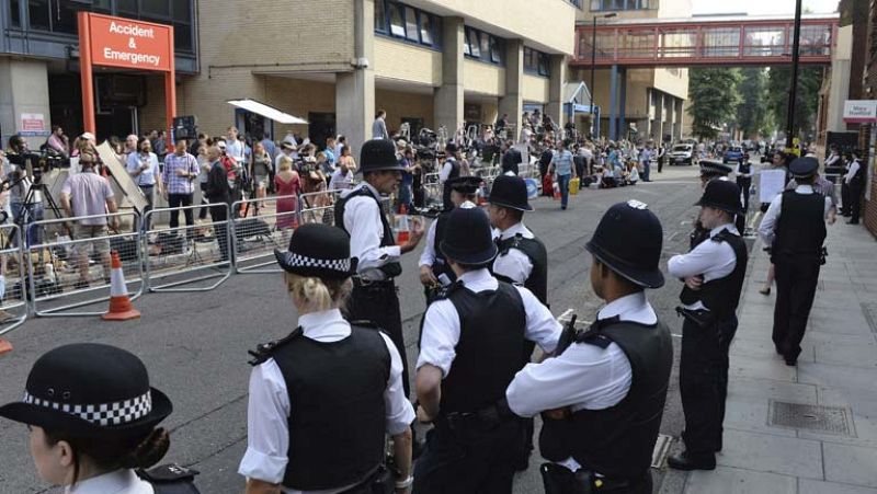 La duquesa de Cambridge, Catalina, ingresa en el hospital para dar a luz
