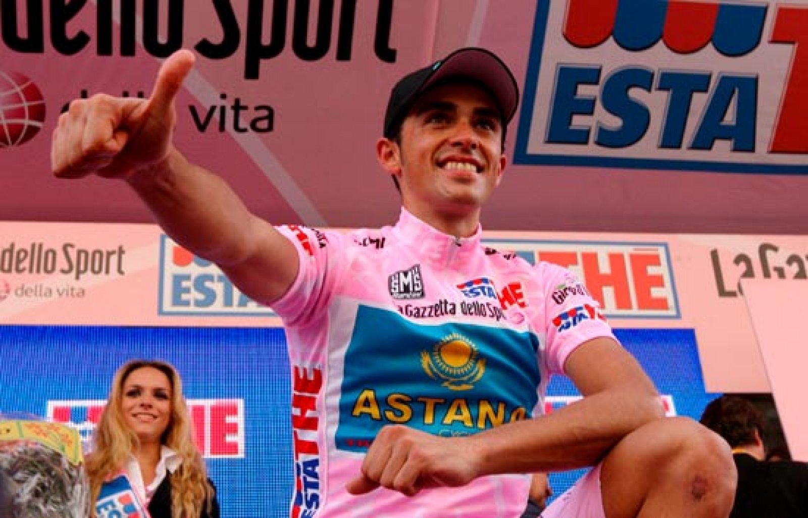 Alberto Contador tuvo que esperar a los últimos 28'5 kilómetros para sentenciar -con autoridad, eso sí- su primer Giro de Italia, y convertirse en el segundo español que lo logra.
