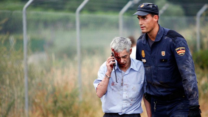 Un viajero del accidente de tren de Santiago destaca que era "muy difícil sacar a la gente"